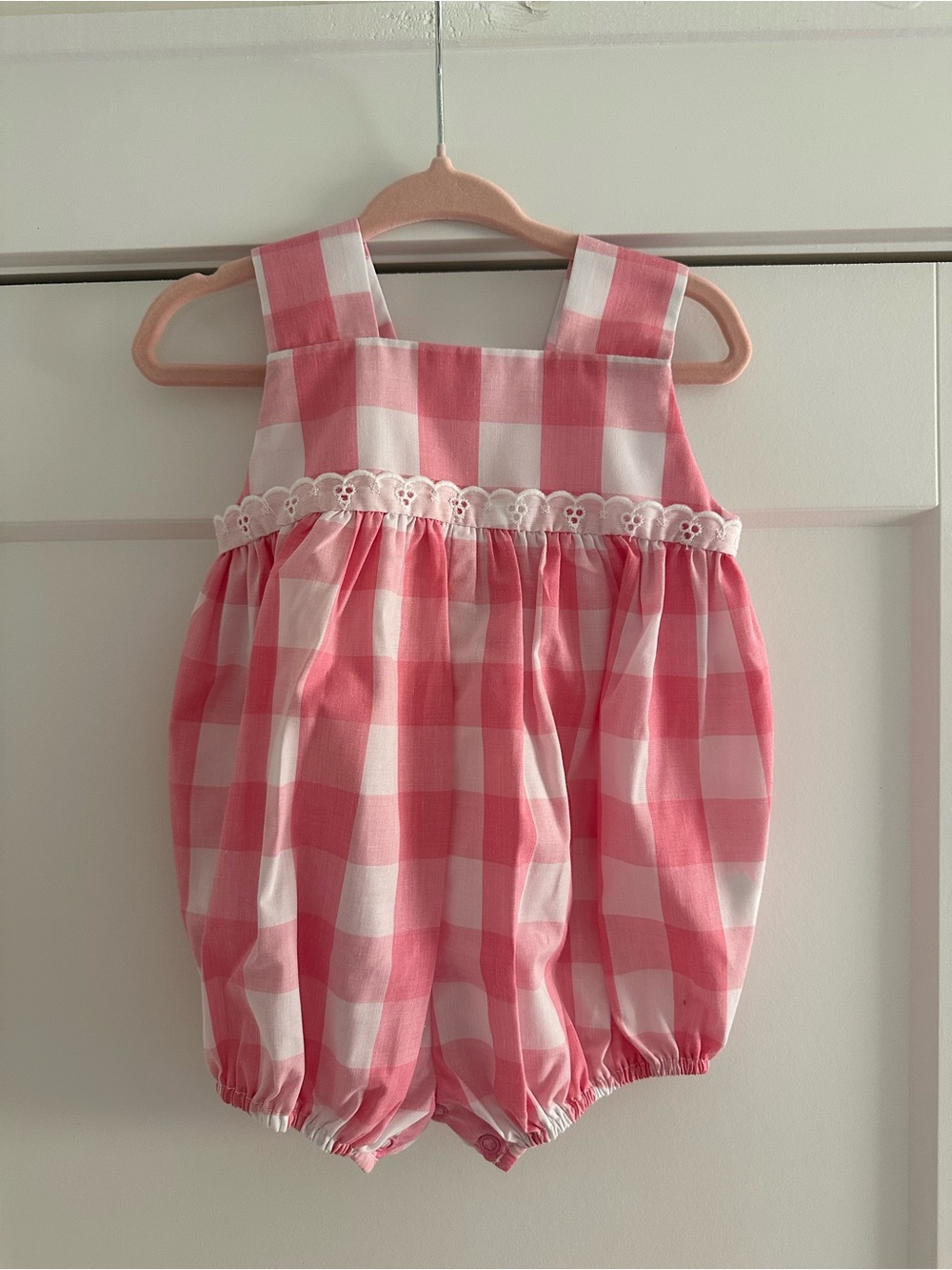 The Beaufort Bonnet Company Babs Bubble in Pink Gingham with Eyelet Trim